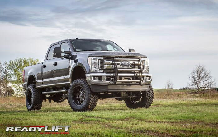 ReadyLIFT: 8” Lift Kit with SST3000 Shocks for ’17-’18 Ford Super Duty SRW 4WD